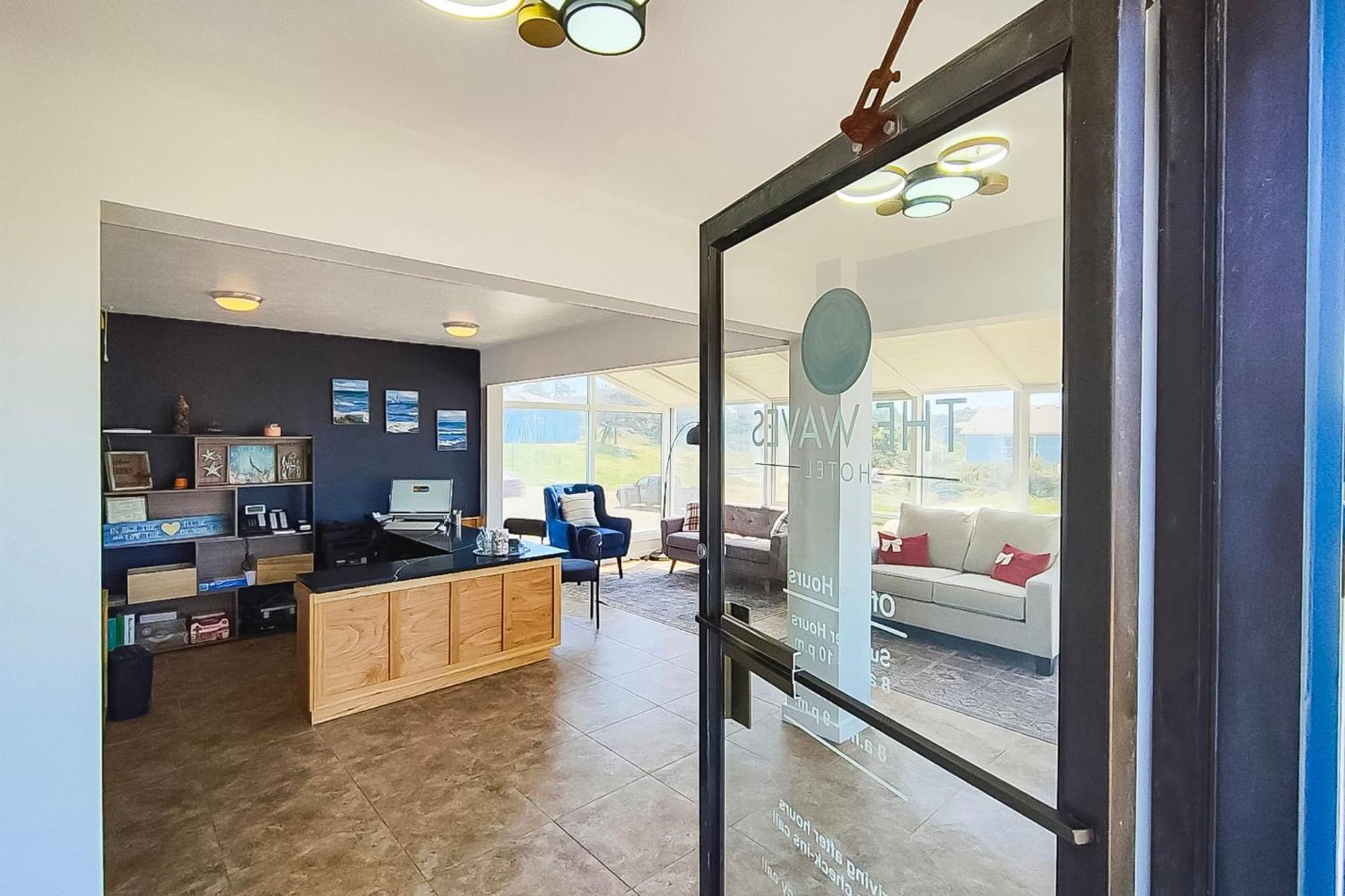 Oyo Waves Hotel Newport Or - Nye Beach מראה חיצוני תמונה