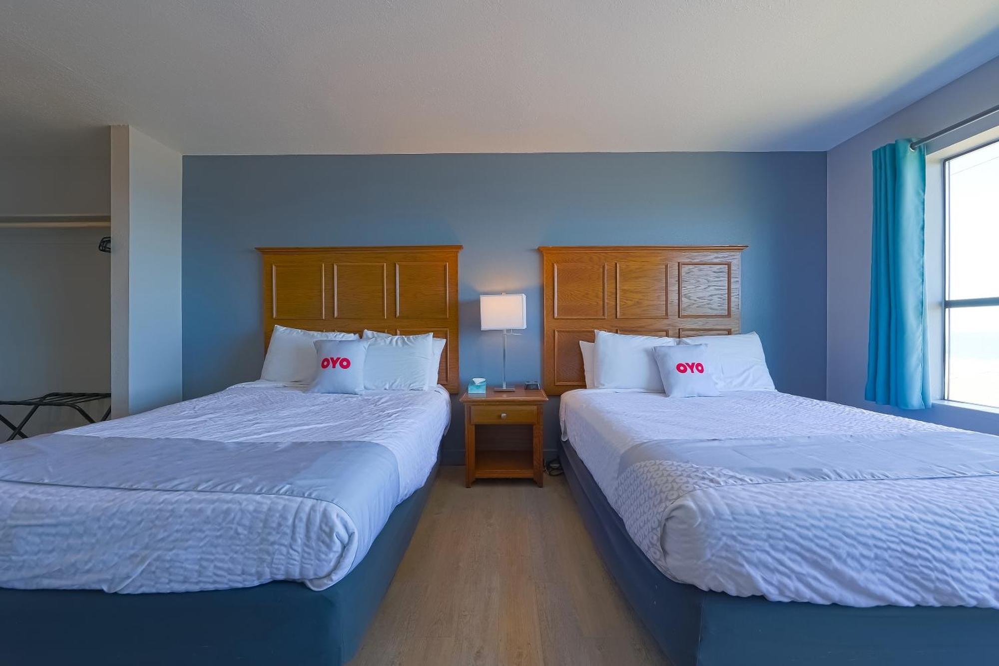 Oyo Waves Hotel Newport Or - Nye Beach מראה חיצוני תמונה